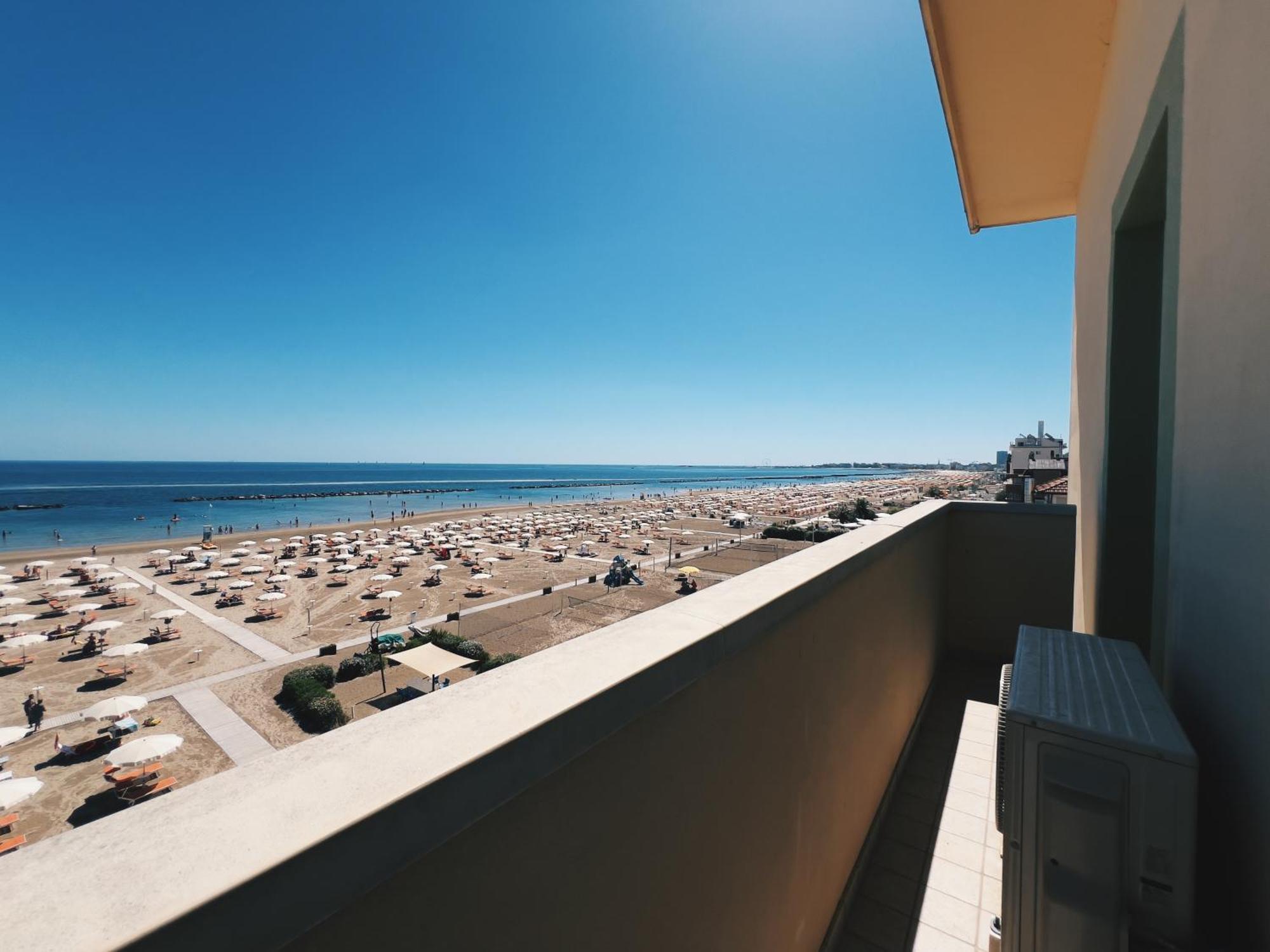 Residence Buena Vista Rimini Esterno foto